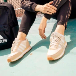 ADIDAS DAMESSNEAKERS RUN 60s 3.0 BEIGE -ShoeFlex Verkoopwinkel damessneakers run 60s 30 beige 5