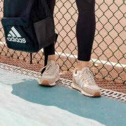 ADIDAS DAMESSNEAKERS RUN 60s 3.0 BEIGE -ShoeFlex Verkoopwinkel damessneakers run 60s 30 beige 7