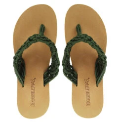 Damesstrandslippers In Militair Groen Met Rubberen Zolen 8 Damesstrandslippers In Militair Groen Met Rubberen Zolen -ShoeFlex Verkoopwinkel damesstrandslippers in militair groen met rubberen zolen 2
