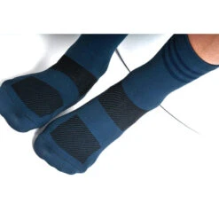 Fietssokken Blauw Ademend Met Compressieband En Anti Slip 8andCounting -ShoeFlex Verkoopwinkel fietssokken blauw ademend met compressieband en anti slip 8andcounting 3